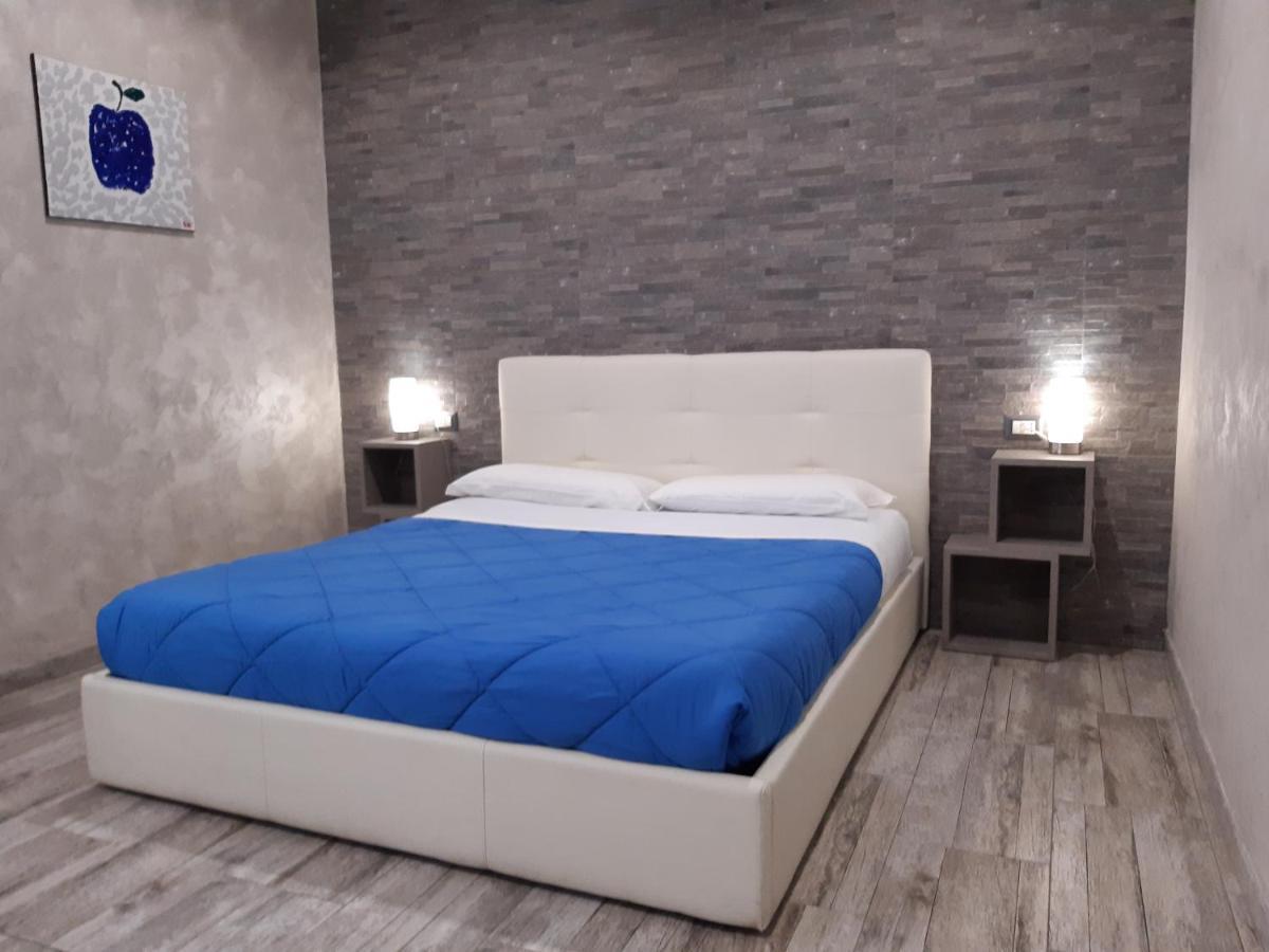 Apple Rooms Rome Airport Ф'юмічіно Екстер'єр фото A bedroom