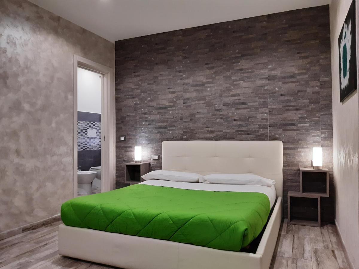Apple Rooms Rome Airport Ф'юмічіно Екстер'єр фото A bedroom