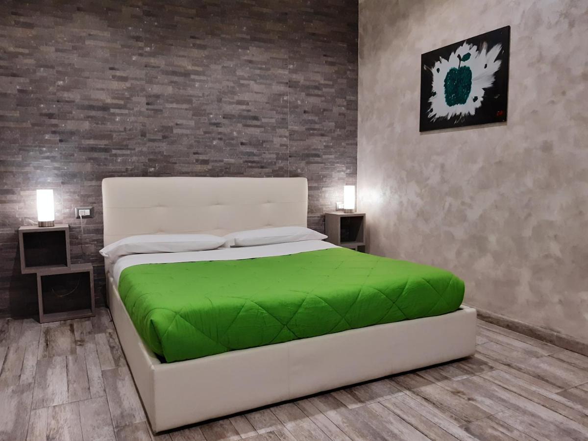 Apple Rooms Rome Airport Ф'юмічіно Екстер'єр фото A room at the hotel